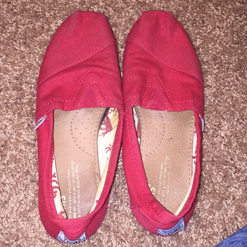 Toms